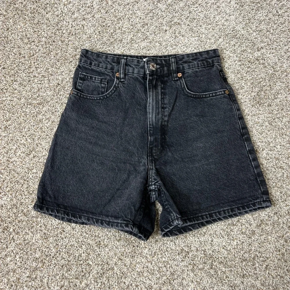 Zara Womens High Waisted Denim Shorts Washed Black Size 2 25W